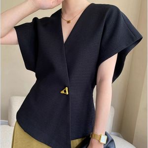 T-shirts d'été pour femmes, style décontracté avec design de gilet à col cœur et décoration boutonnée pour l'extérieur - Product Image 2