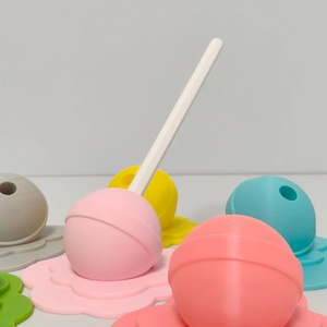ของเล่นการ์ตูน PLA ใหม่ ของตกแต่ง โมเดลข้ามพรมแดน ที่ใส่ปากกาแบบอมยิ้มละลายได้ ยี่ห้อ QY สำหรับทุกเพศ - Product Image 3