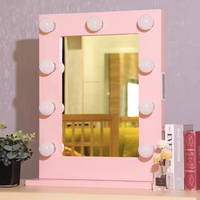 Miroir cosmétique contemporain à LED Miroir de coiffeuse en verre personnalisé Petit miroir de courtoisie en métal pour chambre de filles