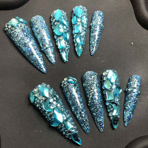 Nuevo encanto de lujo de alta calidad falso 3D diseño acrílico al por mayor ataúd corto largo hecho a mano prensa en las <span class=keywords><strong>uñas</strong></span> con caja de embalaje - Product Image 1