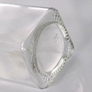 Juego de Saleros y Pimenteros Cuadrados de Vidrio de 4 oz al por Mayor con Tapas Plateadas para Almacenamiento de Especias - Product Image 5