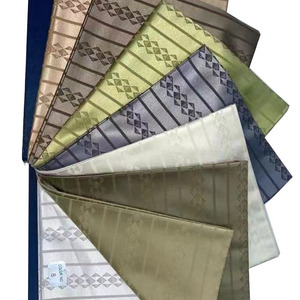 Tissu de luxe thobe jacquard 100% polyester motifs de tissu lisse hommes arabes robe tissu robe musulmane - Product Image 1