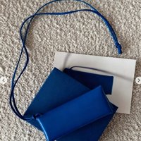 Sac de rangement pour gloss, rouge à lèvres, essence et parfum bleu Klein, personnalisable et en gros, pochette de maquillage à suspendre au cou