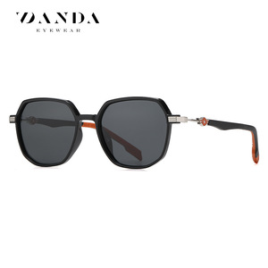 Danda Gafas de sol para niños TR5130 UV400 polarizadas ligeras unisex para exteriores a la moda protección solar - Product Image 4