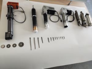 Haute qualité 1625 couteau vibrant CNC Machine de découpe Delta PLC Schneider papier de haute précision découpé coupe-carte de visite - Product Image 3