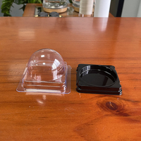 Boîte de présentation rectangulaire transparente jetable en plastique à base carrée pour figurines, décorations de gâteaux, boîtes mystères, objets de collection et présentoirs d'artisanat