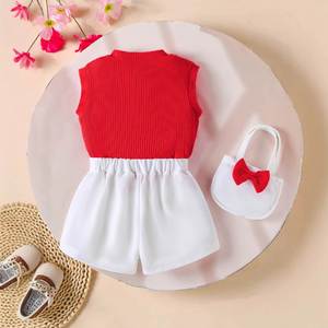 Set Tre Pezzi per <span class=keywords><strong>Ragazze</strong></span>: Top Senza Maniche a Costine con Motivo Cuori, Gonna Bianca con Cuori Colorati, Borsa - Outfit Casual Carino - Product Image 2