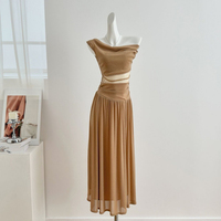 Robe d'été sans manches style mature à col bénitier et dentelle, robe longue tendance au design unique, robe midi/maxi