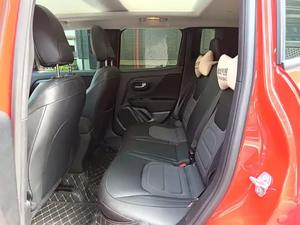 Auto <span class=keywords><strong>Usado</strong></span> 2018 2019 <span class=keywords><strong>2020</strong></span> <span class=keywords><strong>Jeep</strong></span> <span class=keywords><strong>Renegade</strong></span> SUV Pequeño con 7DCT FWD, Volante a la Izquierda, Asientos de Cuero, Llantas R17 - Product Image 6