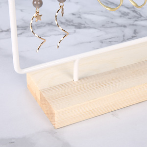 Gioielli di moda <span class=keywords><strong>orecchini</strong></span> Stand Organizer espositore <span class=keywords><strong>albero</strong></span> con vassoio in legno <span class=keywords><strong>porta</strong></span> <span class=keywords><strong>orecchini</strong></span> con fori per Piercing espositore per gioielli - Product Image 4