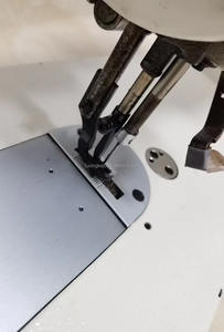 JUKIs d'occasion DNU-1541 machine à coudre à pied à une aiguille machine à coudre <span class=keywords><strong>le</strong></span> cuir machine à coudre industrielle avec <span class=keywords><strong>table</strong></span> - Product Image 5