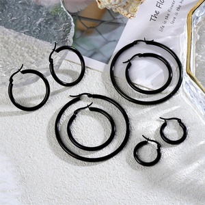 Cool Black Vintage Chrome Plaqué Géométrique Huggie Hoop Boucles D'oreilles À La Mode Multi Taille En Acier Inoxydable Femmes Mode Rue - Product Image 2