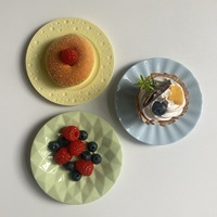 Assiette de présentation en céramique style américain pour gâteaux, pains et desserts, avec motif cœur en relief, pour le thé de l'après-midi, design élégant, PC