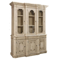Décoration d'intérieur, bibliothèque classique chic, étagères, bibliothèque en bois massif avec portes en verre