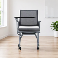 Chaise d'étude pliable en maille avec siège en tissu et cadre en acier, chaise de bureau avec accoudoir pour tablette pour salle de classe