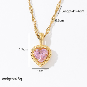 Kalung Liontin Cinta Berbentuk Hati Pink Korea dengan Desain Zirkon, Rantai Baja Anti Karat Berlapis Emas 18K - Product Image 5