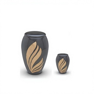 โกศบรรจุอัฐิทองเหลืองสีทองแดงสลักลายเปลวไฟ พร้อมถุงกำมะหยี่ฟรี - Product Image 1