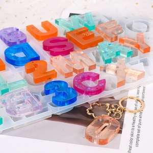 Vente chaude bricolage résine <span class=keywords><strong>moule</strong></span> 26 trous <span class=keywords><strong>grand</strong></span> pendentif en Silicone porte-clés pour chiffres lettres époxy pour Dessert transfrontalier - Product Image 3
