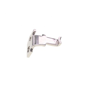 Broches en cuivre nickelé sur mesure de 1,5 mm d'épaisseur, avec embouts filetés supérieur et inférieur, et bornes de fixation pour supports. - Product Image 5