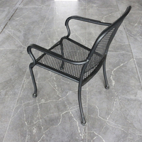Table à manger de Patio extérieur et 4 chaises empilables ensemble de meubles avec parapluie