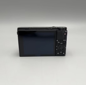 Cámara Digital <span class=keywords><strong>Sony</strong></span> <span class=keywords><strong>RX100</strong></span> VII Usada, 20MP, Zoom Óptico 24-200mm, 4K MILC con Wi-Fi y Pantalla Táctil, Grado A+, 1 Año de Garantía - Product Image 2