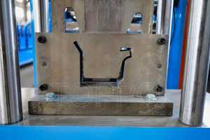 Machine de formage à froid entièrement automatique pour la fabrication de gouttières en acier pour toitures métalliques - Product Image 6