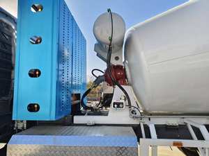 Б/у автобетоносмеситель SINOTRUK HOWO TX LNG 6x4, объем барабана 12 м³, грузоподъемность 20000 кг, для тяжелых строительных работ - Product Image 5