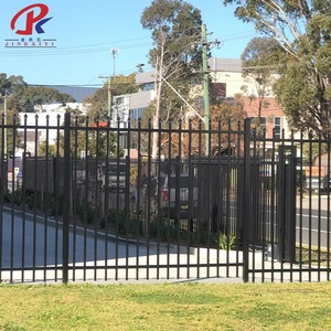 Panneaux de clôture en acier haute résistance, tubes métalliques galvanisés, clôture de sécurité en acier antirouille, panneaux de clôture en <span class=keywords><strong>fer</strong></span> forgé - Product Image 1