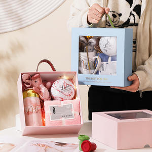 Coffret Cadeau de Mariage Personnalisé avec Logo – Tasse en Céramique Marbrée, Serviette Haute Densité, Impression Sérigraphique Couleur Personnalisée – Design Moderne - Product Image 1