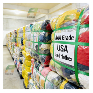 Vente en gros de ballots de vêtements usagés mixtes pour adultes et enfants, vêtements de seconde main en vrac, palettes à bas prix, friperie 1er choix Chine - Product Image 1