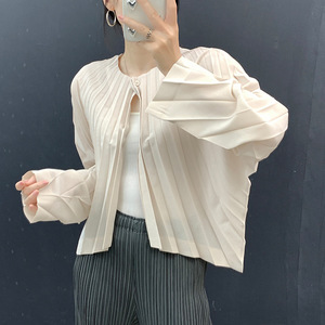 Blusa Casual Beige con Cuello Plisado a Mano, Nueva Moda Femenina Verano 2026, Top Versátil de Manga Larga, Ecológica y Antiarrugas - Product Image 2