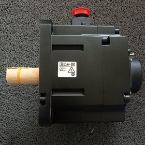 Variateur de fréquence Yaskawa SGM7A-10AFA61 400V 1000W triphasé à contrôle vectoriel, pièce de rechange industrielle - Product Image 3