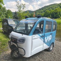 Tricycle Électrique Personnalisé à 4 Portes, Voiture Électrique Fermée à Trois Roues, Tricycle Électrique à Double Moteur 2400W pour Touristique