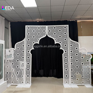 ฉากหลังงานแต่งงานแบบโค้งโลหะสีขาวสั่งทำพิเศษ ตกแต่งด้วยการแกะสลักแบบโปร่งทันสมัยสำหรับงานอีเว้นท์ - Product Image 6