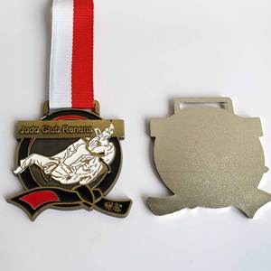 เหรียญรางวัลรับปริญญาตรีจากมหาวิทยาลัยกานา พร้อมสายคล้องคอ - Product Image 2