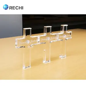 Rechi Retail Custom Acryl China Factory Jesus Cross Souvenirs Geschenken Decoratie Religieuze Ambachten Standbeeld Jezus Christus Kruis