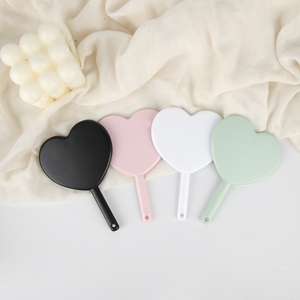 Bán buôn du lịch xách tay nhựa mini hình trái tim Beauty Salon gương thiết kế dễ thương tay cầm tay gương - Product Image 5