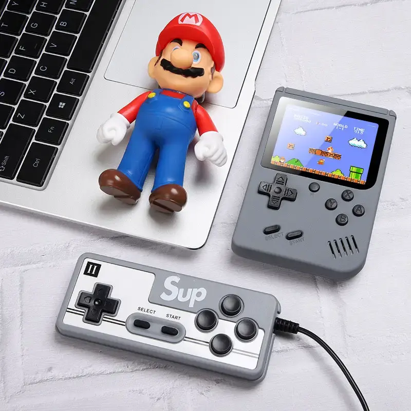 الأصلي الأكثر مبيعًا وحدة التحكم في اللعبة الرجعية بشاشة LCD ملونة بوصة لاعب لعبة هدية صبي