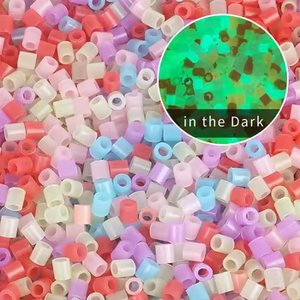 Kit di caraffa e <span class=keywords><strong>perline</strong></span> per vendita calda con fusibile quadrato Midi per <span class=keywords><strong>stirare</strong></span> oggetti artigianali Artkal 5mm Glow-in-the-Dark - Product Image 5