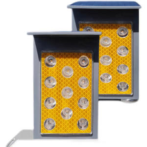 Luz de advertencia de tráfico <span class=keywords><strong>solar</strong></span> LED, poste delineador trapezoidal reflectante de PC impermeable para barandillas de carretera - Product Image 1