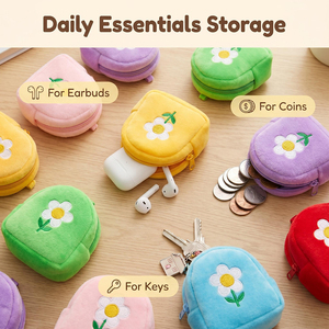En gros, Mini sac à dos en peluche brodé de fleurs, porte-clés, jolie pochette à monnaie douce motif marguerite, petit sac de rangement pour écouteurs, cadeaux pour filles - Product Image 3