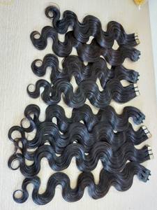 Extensiones de cabello virgen vietnamita de onda de cuerpo negro Natural de alta calidad cinta sin procesar con hermosa cutícula - Product Image 5