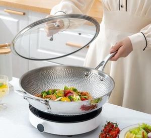 <span class=keywords><strong>Wok</strong></span> en titane non revêtu de 32cm, martelé à la main, adapté à plusieurs sources de chaleur - Product Image 2