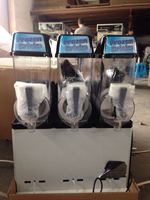 Machine à granita et slush commerciale Bokni pour Daiquiri, Margarita et boissons glacées, avec 3 réservoirs