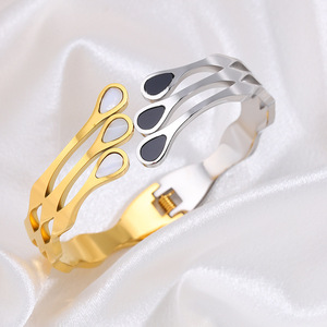 Bán Buôn Không Làm xỉn Thời Trang Mạ Vàng Đồ Trang Sức Thép Không Gỉ Vòng Đeo Tay <span class=keywords><strong>Bangles</strong></span> Cho Phụ Nữ Mới Mô Hình <span class=keywords><strong>2025</strong></span> Các Nhà Sản Xuất Trung Quốc - Product Image 2