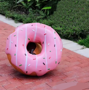 지원 Oem 자이언트 캔디 도넛 디스플레이 소품 배경 사진 소품 스튜디오 유리 섬유 도넛 조각 - Product Image 1