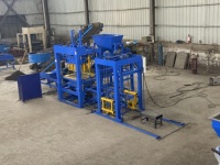 Machine à blocs de ciment entièrement automatique, équipement de construction, matériaux de construction, composant essentiel, moteur, machine à fabriquer des briques