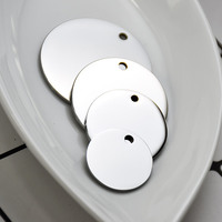 Pendentifs ronds en acier inoxydable personnalisables de 15, 18, 20, 25, 30, 35, 40 mm, vierges pour gravure laser