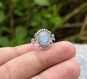 Bague de soleil faite à la main en pierre de lune arc-en-ciel en argent sterling 925 Aura élevant des pierres précieuses naturelles - Product Image 1