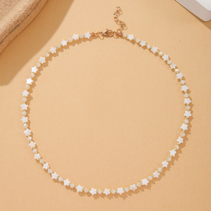 Collier de perles étoilées blanches à cinq branches, chaîne de clavicule, bijoux pour femmes, cadeau, origine Yiwu - Product Image 1
